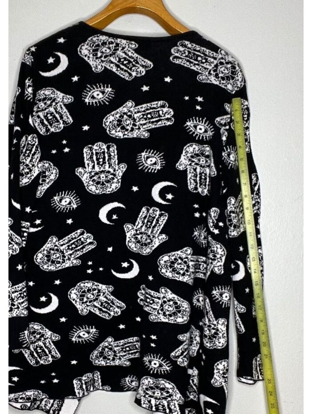 Hot Topic Black and White Hamsa Flyaway Cardigan, Size L - Picture 3 of 6
